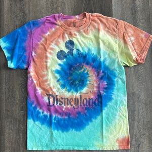 Disney Mickey Vintage Tee.  Disneyland Resort.  Adult size medium.